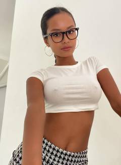 Putri Cinta Free Pics Galleries