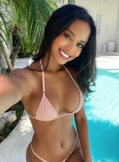 Putri Cinta Free Pics Galleries