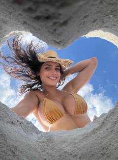 Ana Allure Babe Of The Day