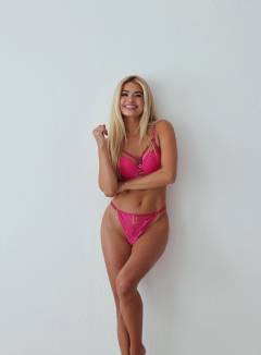 Pamela Reif Free Pics Galleries