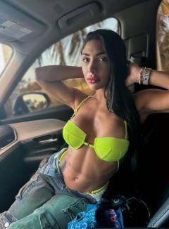 Laura Van Free Pics Galleries