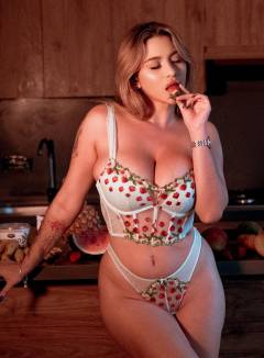 Ana Lucia Free Pics Galleries