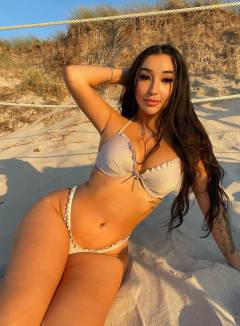 Carly Belanger Babe Of The Day