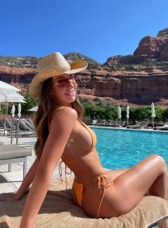 Dakota Michael Babe Of The Day