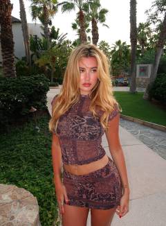 Carly Sutherland Babe Of The Day