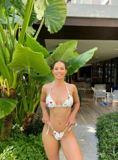 Laura Brooker Babe Of The Day