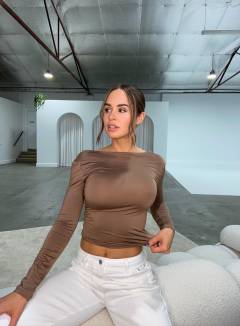 Laura Brooker Babe Of The Day