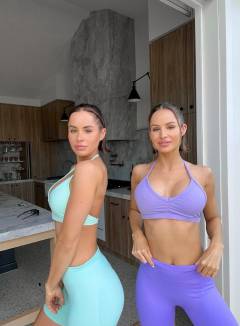 Laura Brooker Babe Of The Day