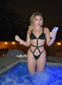 Faith Lianne Babe Of The Day