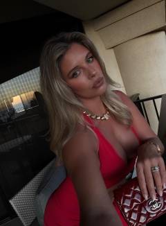 Natasha Oakley Free Pics Galleries