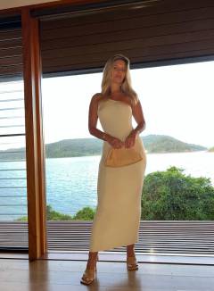 Natasha Oakley Free Pics Galleries