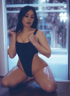 Anya Flower Free Pics Galleries