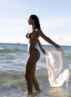 Andrea Dos Santos Free Pics Galleries