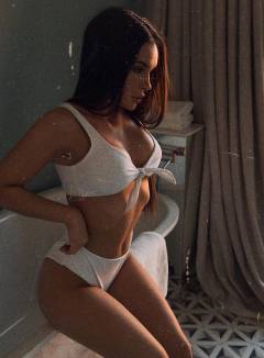 Tereze Kalman Babe Of The Day