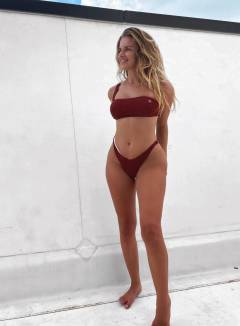 Claire Schroeder Free Pics Galleries