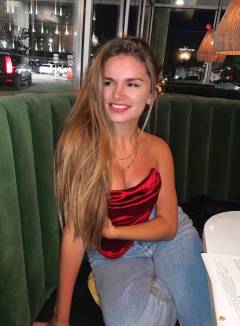 Claire Schroeder Free Pics Galleries