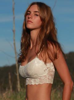 Emily Feld Babe Of The Day