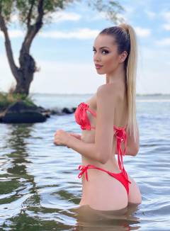 Edina Maronka Babe Of The Day