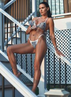 Yulia Foxx Babe Of The Day