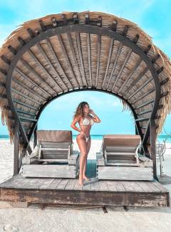 Alyssa Lavonne Free Pics Galleries