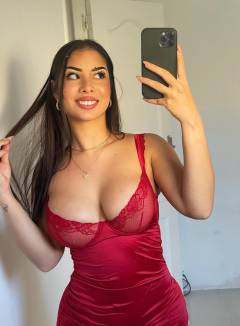 Chloe Warm Free Pics Galleries