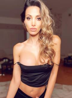 Laura Lilly Free Pics Galleries