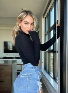 Taylor Sharpe Free Pics Galleries