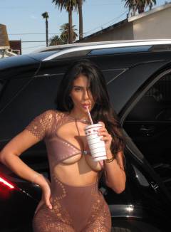 Amanda Trivizas Free Pics Galleries