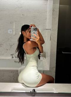 Mae Urno Babe Of The Day