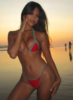 Mae Urno Babe Of The Day