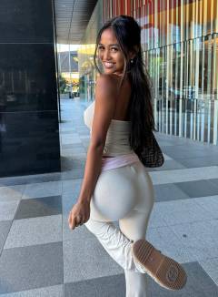 Mae Urno Babe Of The Day