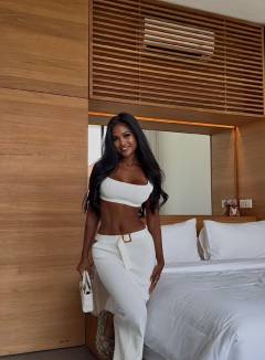 Mae Urno Babe Of The Day