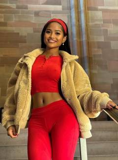 Mae Urno Babe Of The Day