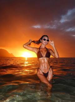 Jenn Lee Babe Of The Day