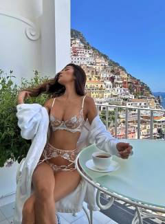 Jenn Lee Babe Of The Day