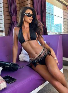 Jenn Lee Babe Of The Day