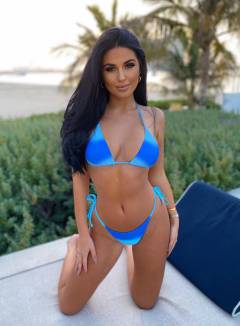 Rebecca Jarvis Babe Of The Day