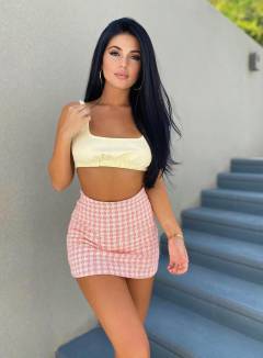 Rebecca Jarvis Babe Of The Day