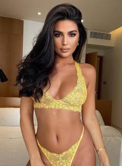 Rebecca Jarvis Babe Of The Day