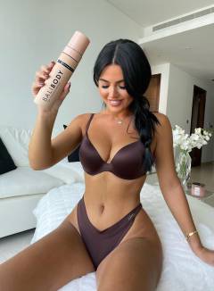 Rebecca Jarvis Babe Of The Day