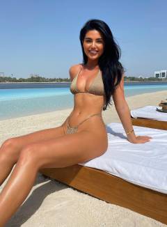 Rebecca Jarvis Babe Of The Day