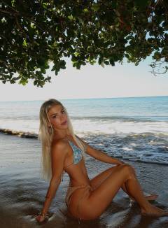 Meghan Sarah Babe Of The Day