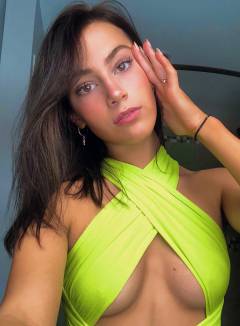 Meghan Sarah Babe Of The Day