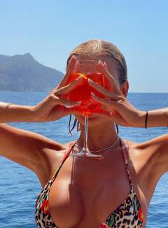 Julia Cavanagh Free Pics Galleries