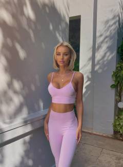 Julia Cavanagh Free Pics Galleries