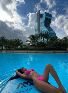 Aziana Pinay Free Pics Galleries