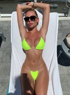 Anastasia Skyline Babe Of The Day