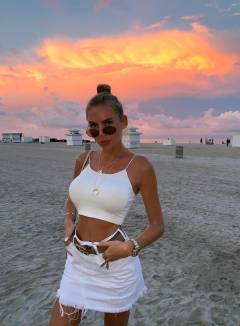 Anastasia Skyline Babe Of The Day