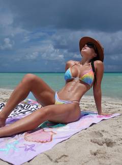 Ariana James Free Pics Galleries