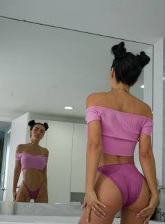 Ariana James Free Pics Galleries